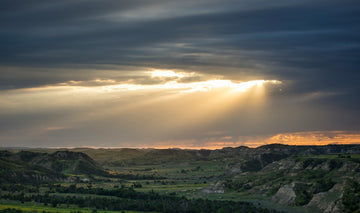 North Dakota's Top 10 Hiking Trails: The Peace Garden State's Best Paths-Nature Adventures