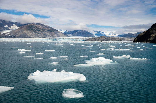 Top 5 Scenic Kayaking Spots in North America: Paddle into Paradise-Nature Adventures